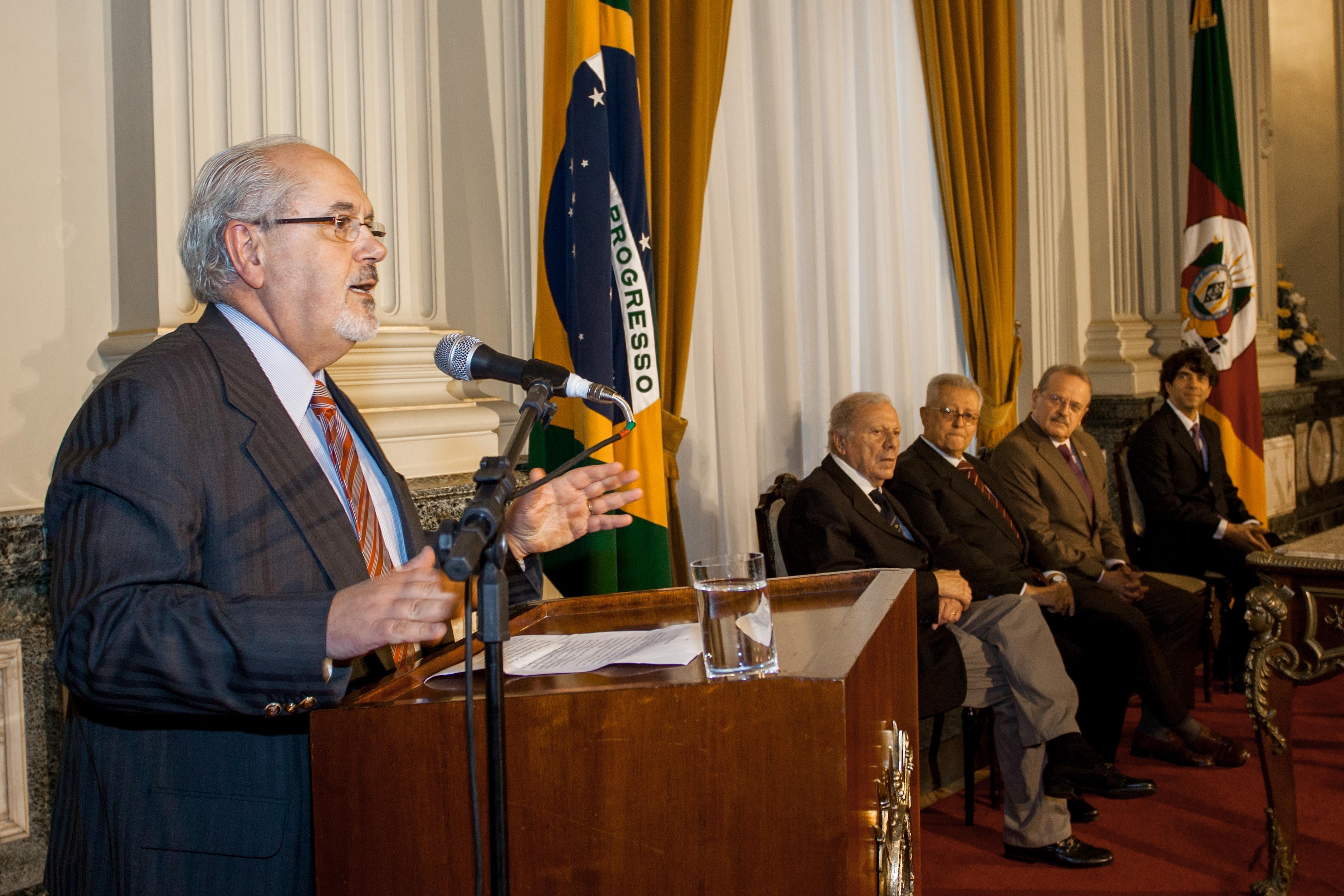 Assis Brasil destacou o lado humanista do homenageado-Foto: Carolian Bicocchi