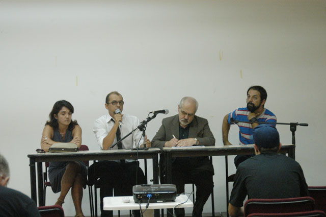 Porto Alegre homenageia os 70 anos de Marilena Chaui com painel e exposição