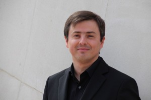 Oboísta Timothée Oudinot, é frequentemente convidado a tocar com a Orquestra da Ópera Nacional de Paris