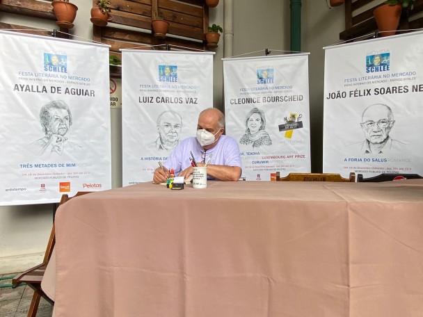 O jornalista Luiz Carlos Vaz é um dos autores a autografar no “Movida Schlee”