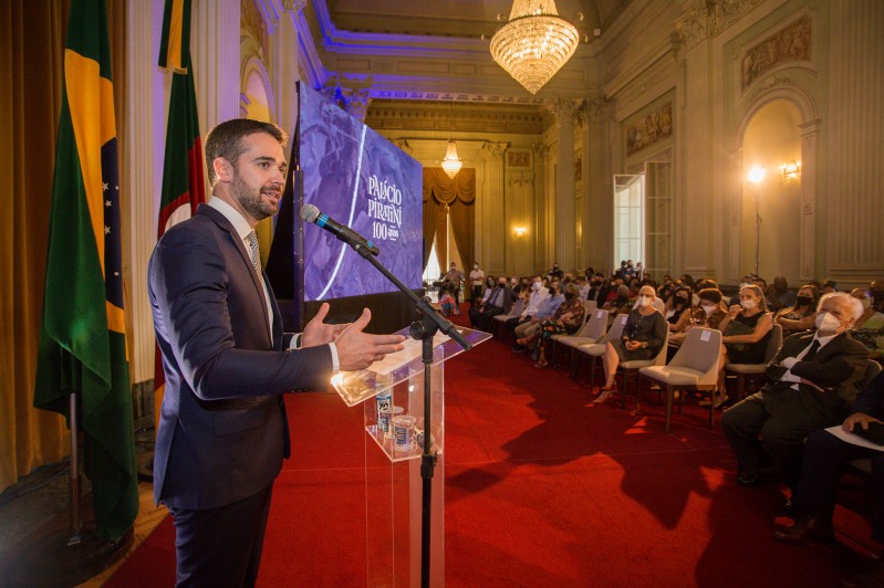 "Tenho orgulho de poder oferecer mais instrumentos para que a cultura do RS se fortaleça cada vez mais”, disse Leite