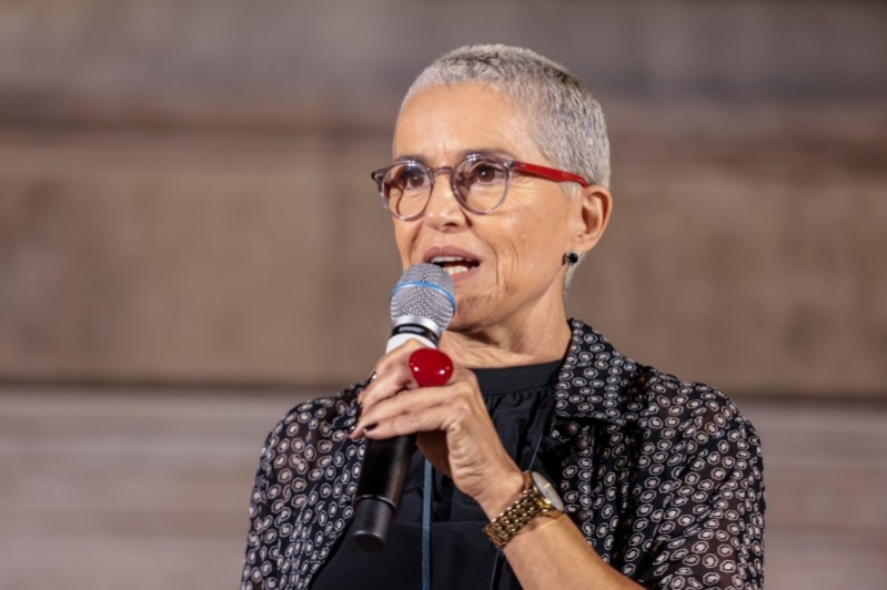 Pronuciamento secretária Beatriz Araujo