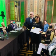 A filha de Sérgio da Costa Franco, Maria Inês Franco, recebeu a distinção que homenageou seu pai