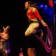 O grupo Bando de Brincantes se apresentou na abertura oficial do 29º Festivale de Rolante