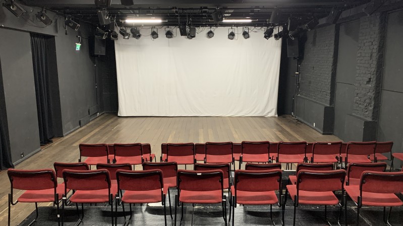 Teatro Carlos Carvalho Solange Brum red