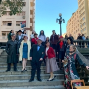 Trajes de época 4   MJC escadaria