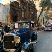Cortejo temático de carros antigos 1