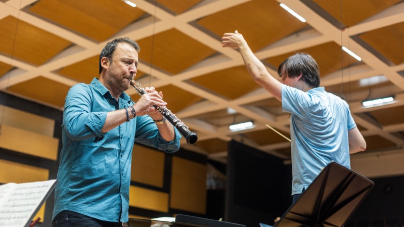 24 08   Fabien Thouand e Michael Repper ensaiam com a OSPA   crédito   Vitória Proença, divulgação OSPA 1