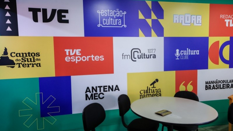 Rádio FM Cultura e TVE terão contêiner na feira, com transmissão direta no local