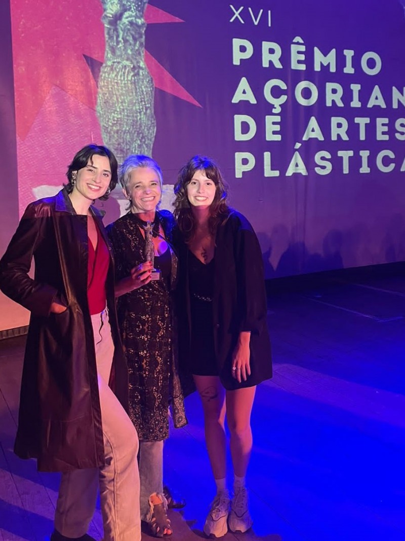Receberam o prêmio em nome do Macrs: Daniele Alana, Adriana Boff e Kamille Pederiva