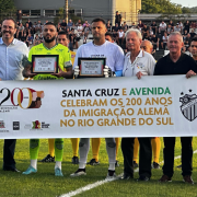 Clássico do Futebol Gaúcho presta homenagem ao Bicentenário da Imigração Alemã