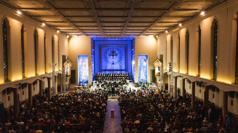 Na foto, a última apresentação da Orquestra pela Série Igrejas, em abril, no Santuário Santo Antônio do Pão dos Pobres