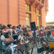 Thiago Ribeiro & Amigos durante show na Travessa dos Cataventos, na Casa de Cultura Mario Quintana (CCMQ). 