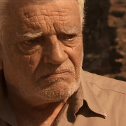 O longa estreou nos cinemas em 2007 e tem como protagonista o ator Walmor Chagas