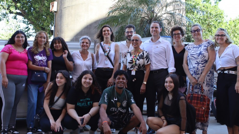 Visita dos jovens à Usina do Gasômetro