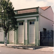 Fachada antiga do escritório Azambuja e Ramos