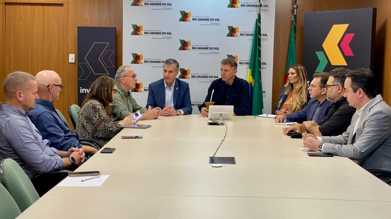 Festejos Farroupilhas e estímulo ao comércio pautam reunião do secretário Loureiro2