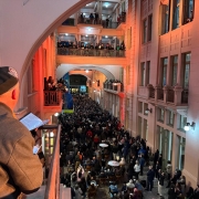 A apresentação, organizada pela Fecors, reuniu representantes de 27 corais associados, de municípios como Alvorada, Campestre da Serra, Montenegro, Novo Hamburgo, Porto Alegre e Tramandaí.