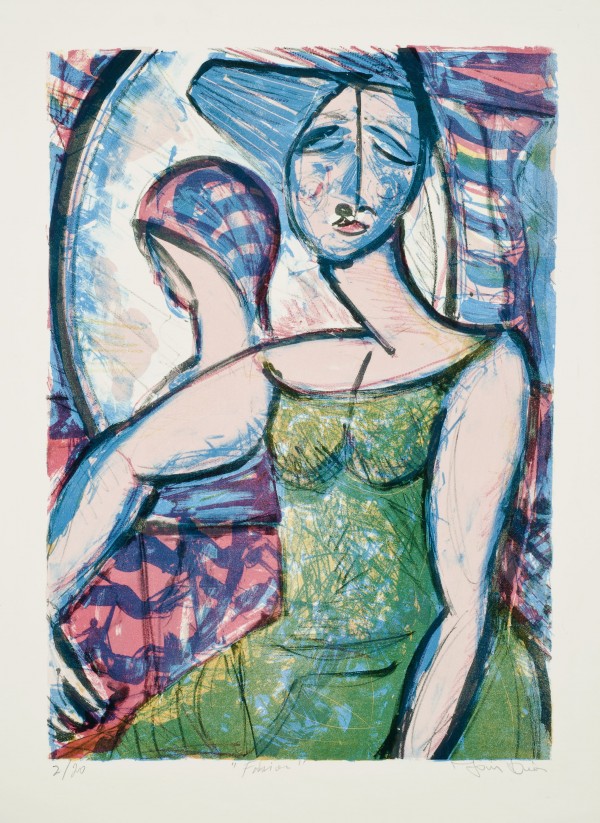 Gravura colorida retrata uma figura sentada em uma poltrona estampada, usando um vestido verde. O desenho apresenta traços expressivos em azul, rosa, verde e roxo, com contornos marcados e áreas preenchidas por texturas. Ao fundo, padrões decorativos e formas geométricas complementam a composição, que combina elementos figurativos e abstratos em uma paleta de cores suaves.