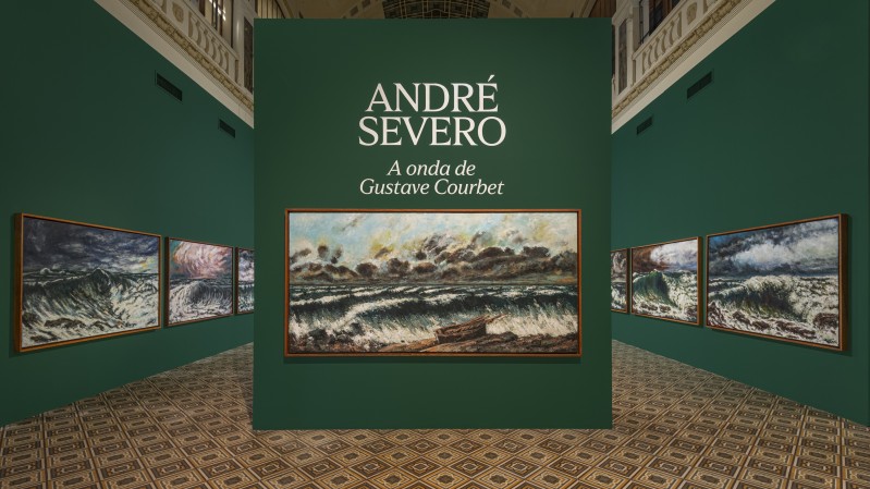 Foto da exposi&ccedil;&atilde;o "Andr&eacute; Severo - A onda de Gustave Courbet"