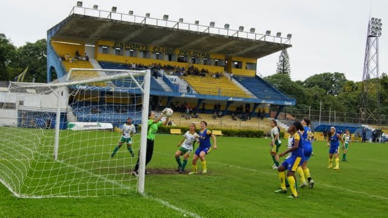 2016081717351720160807-futebol-feminino-ok.jpg