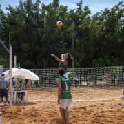 Dupla do vôlei de praia masculino, João Costa e Nícolas Schosler, em partida contra dupla baiana