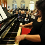 Dionara Schneider é pianista e atua na docência musical