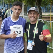 Prova de atletismo, modalidade 3000m rasos, contou com dois atletas gaúchos