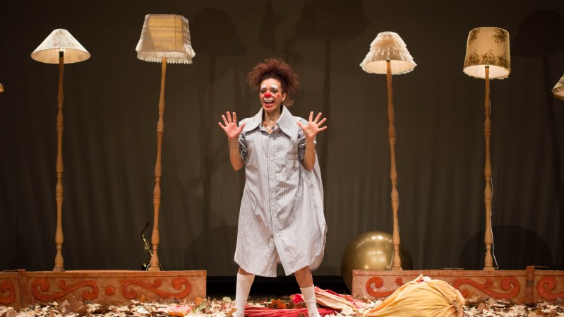 "Saco de Farinha" faz parte do espetáculo "Brinco de Princesa" (2015), da atriz Débora Rodrigues