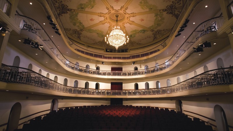 O Theatro São Pedro é palco de eventos de teatro, dança, música, exposições e outras manifestações culturais