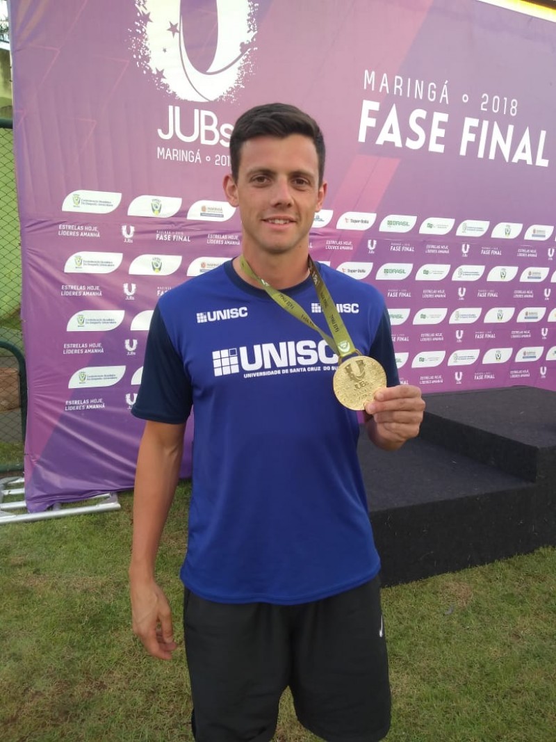 Maurício Scota é medalha de ouro nos 50 metros costas paradesportivo.