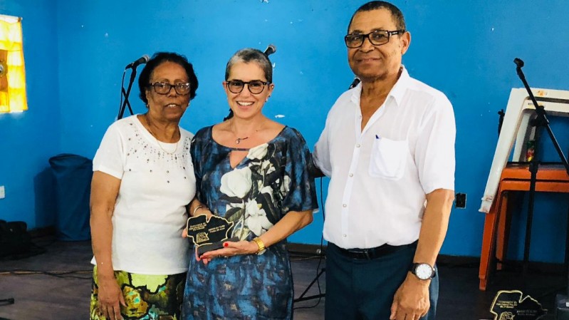 Secretária Beatriz Araujo com presidente do Fica Ahi, Raul Borges Ferreira, e a 1ª dama, dona Vilma