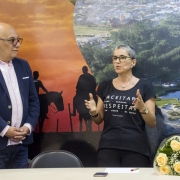 Ex-secretário da Sedactel, Victor Hugo e secretária da Sedac, Beatriz Araujo