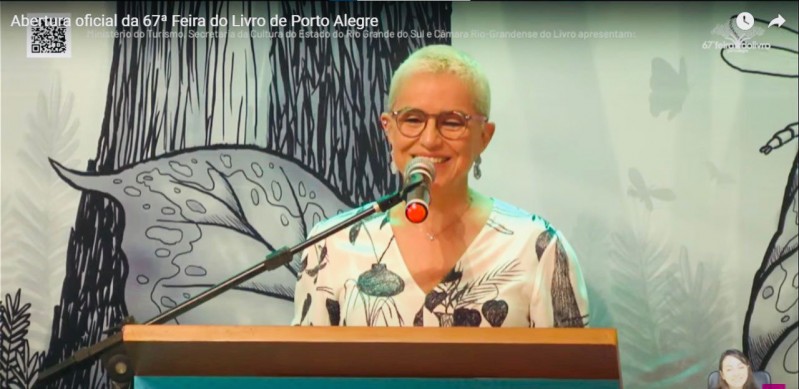 Beatriz Araujo Feira do Livro